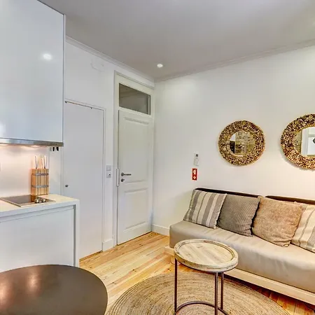 Downtown Lovers Apartments: Costa Do Castelo * Lizbona