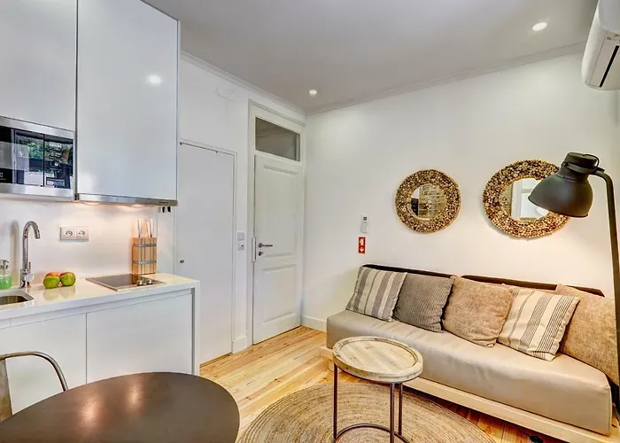 Downtown Lovers Apartments: Costa Do Castelo * Лісабон