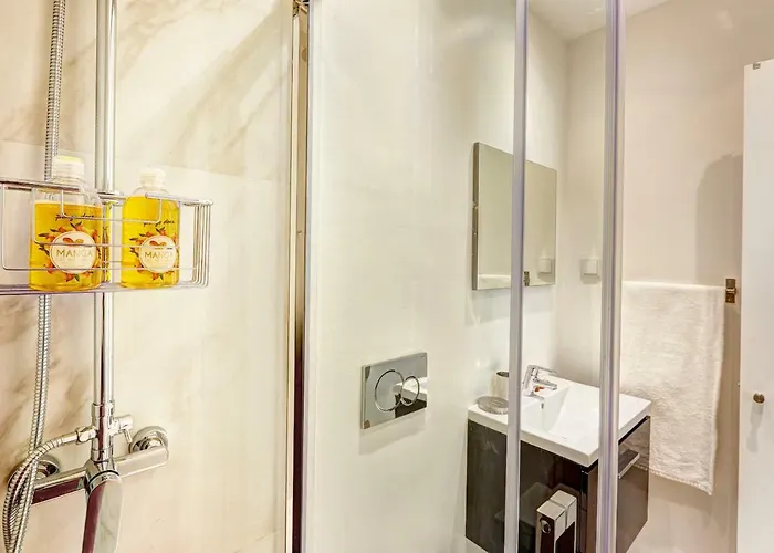 Downtown Lovers Apartments: Costa Do Castelo Апартаменти