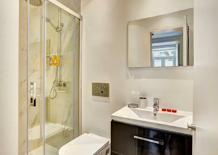 Downtown Lovers Apartments: Costa Do Castelo *